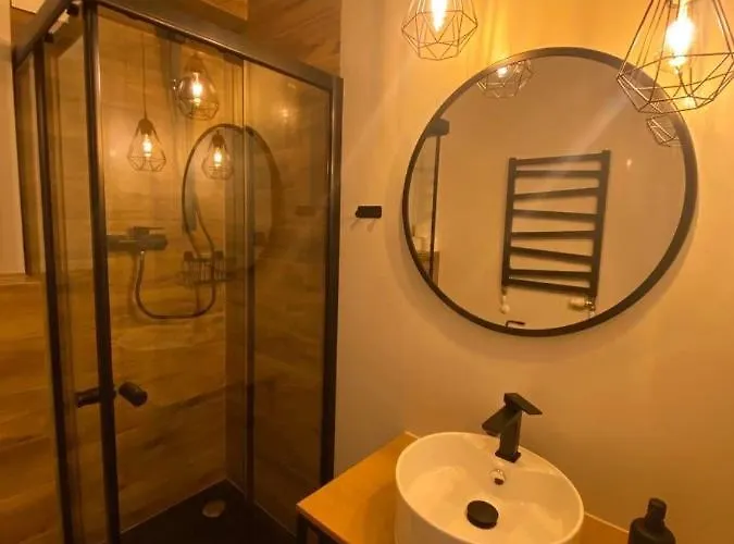 Hotel Pokoje Gościnne Arkada *